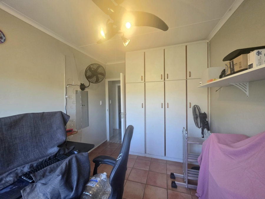 To Let 3 Bedroom Property for Rent in Amanzimtoti KwaZulu-Natal