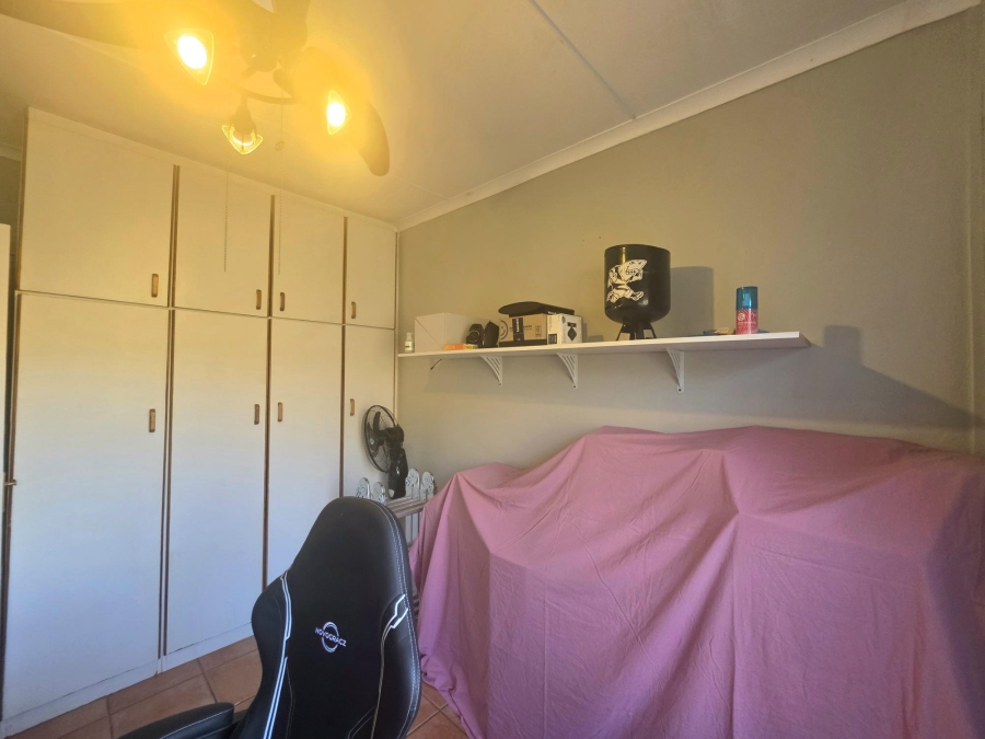 To Let 3 Bedroom Property for Rent in Amanzimtoti KwaZulu-Natal