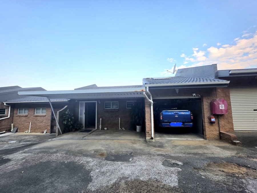 To Let 3 Bedroom Property for Rent in Amanzimtoti KwaZulu-Natal