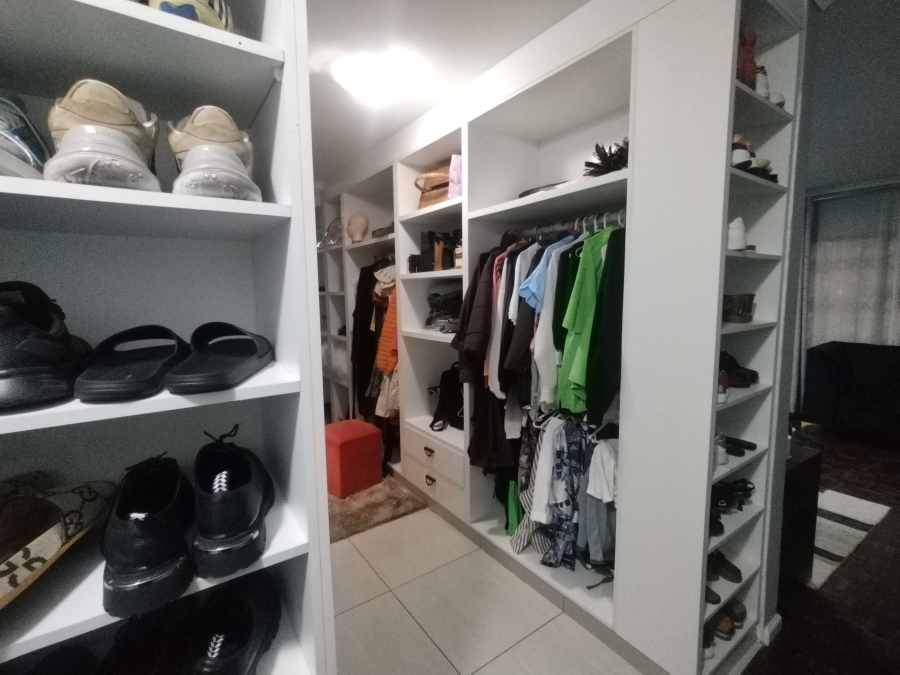 4 Bedroom Property for Sale in Yellowwood Park KwaZulu-Natal