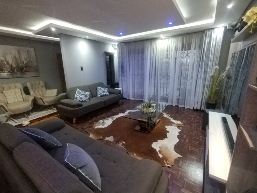 4 Bedroom Property for Sale in Yellowwood Park KwaZulu-Natal