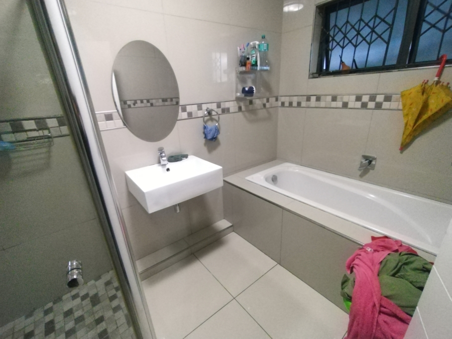 4 Bedroom Property for Sale in Yellowwood Park KwaZulu-Natal