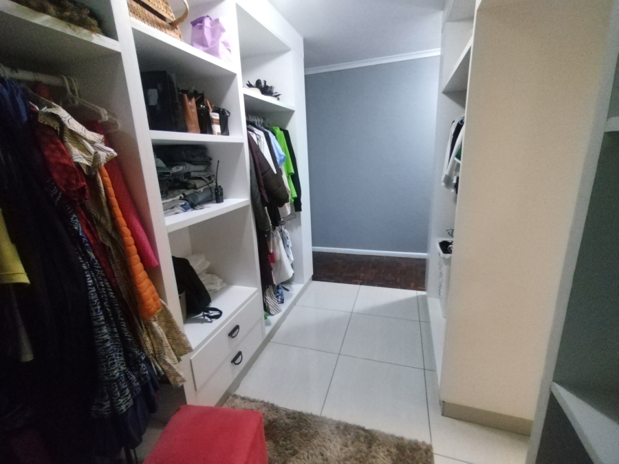 4 Bedroom Property for Sale in Yellowwood Park KwaZulu-Natal