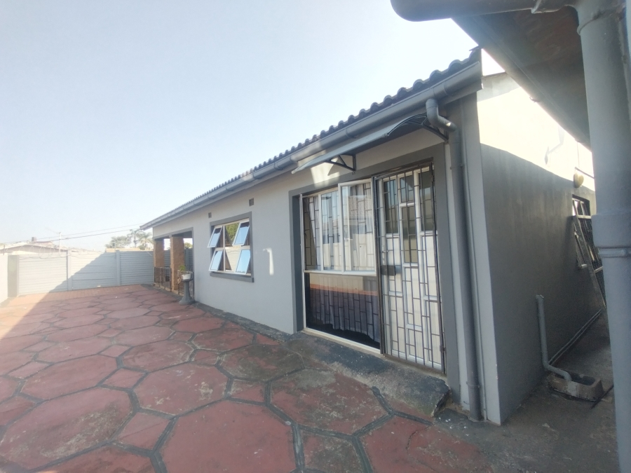 4 Bedroom Property for Sale in Yellowwood Park KwaZulu-Natal