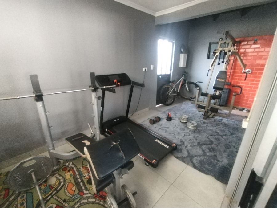 4 Bedroom Property for Sale in Yellowwood Park KwaZulu-Natal