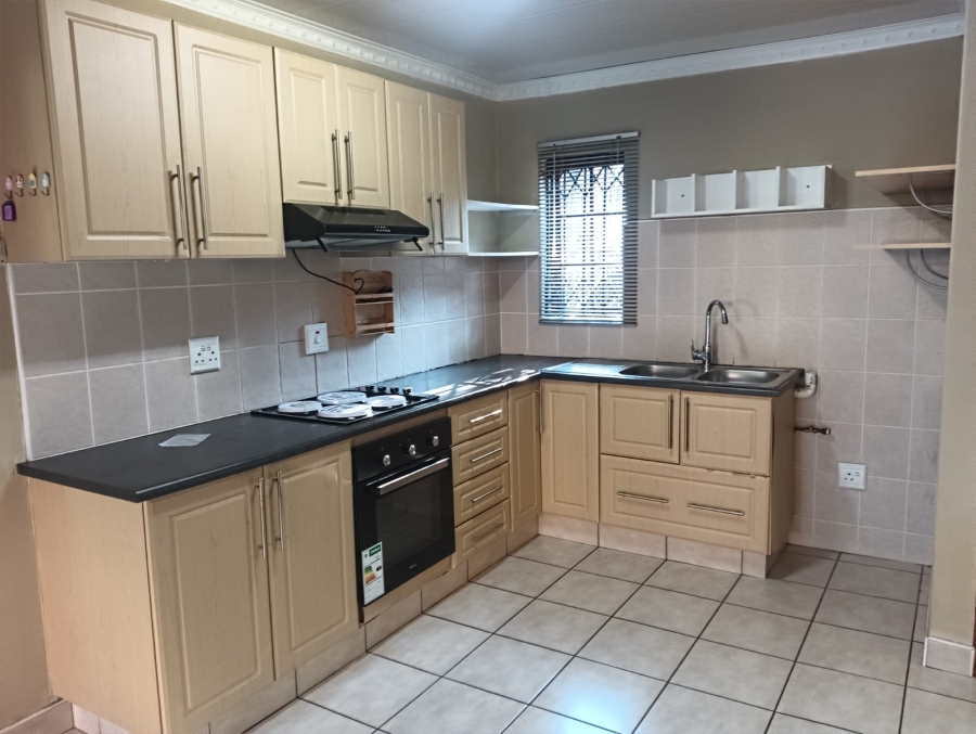 To Let 2 Bedroom Property for Rent in Prestbury KwaZulu-Natal