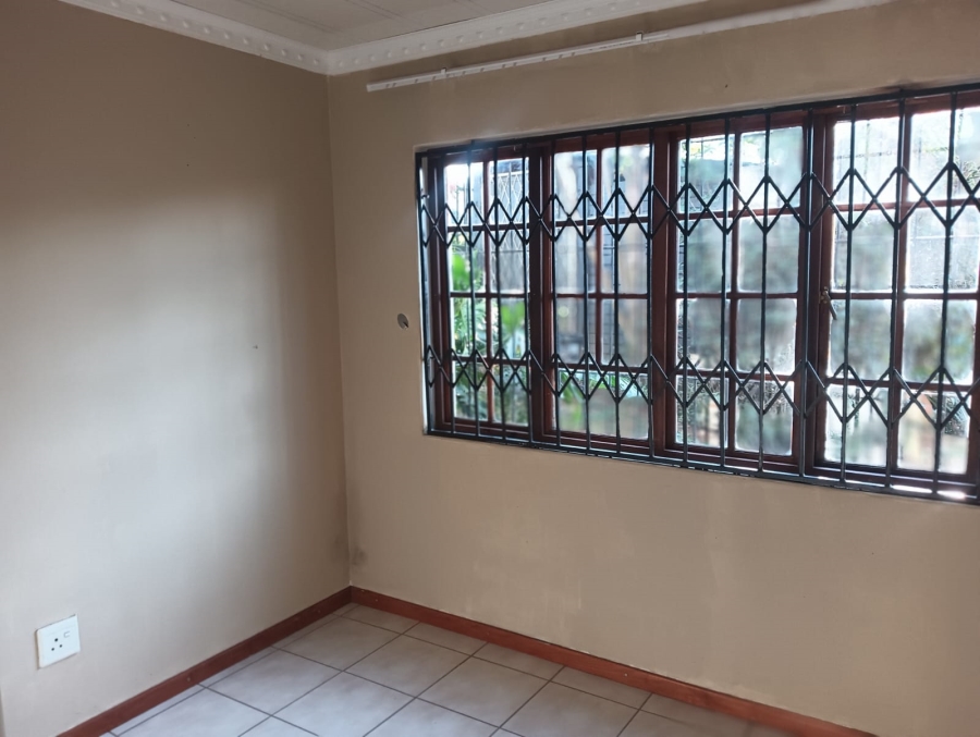 To Let 2 Bedroom Property for Rent in Prestbury KwaZulu-Natal