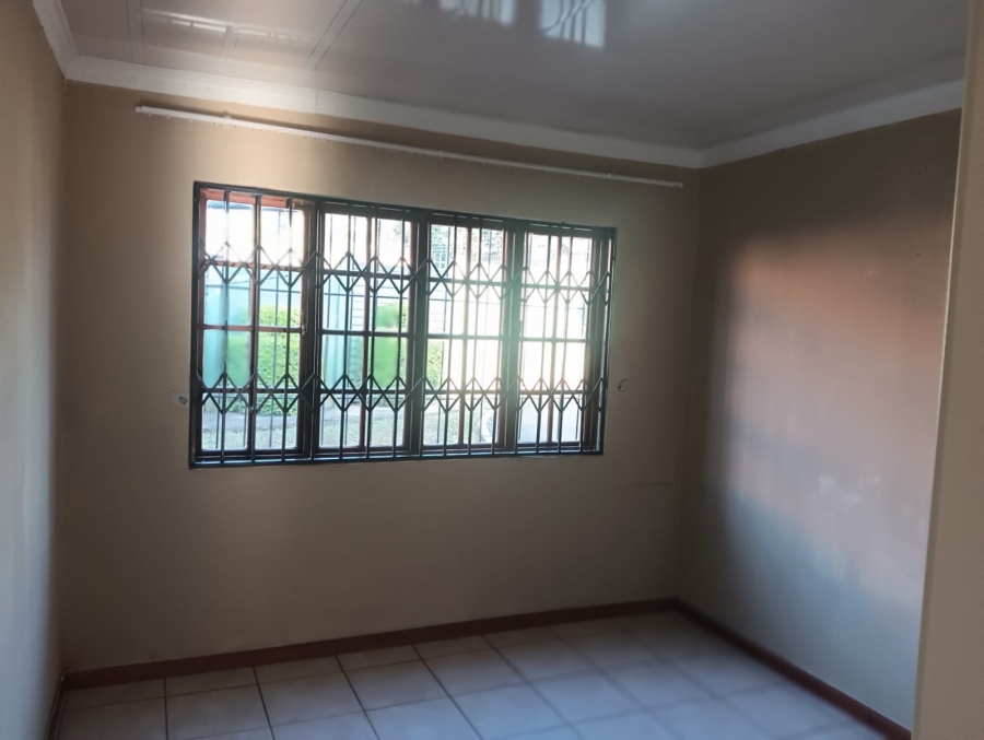 To Let 2 Bedroom Property for Rent in Prestbury KwaZulu-Natal