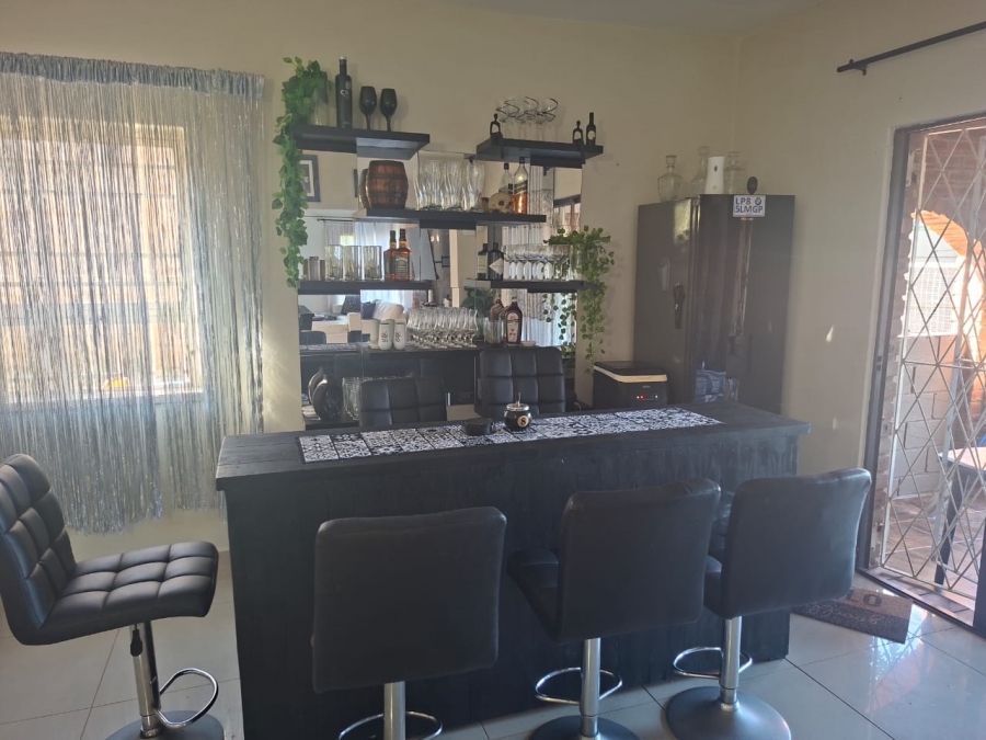 5 Bedroom Property for Sale in Ramsgate KwaZulu-Natal