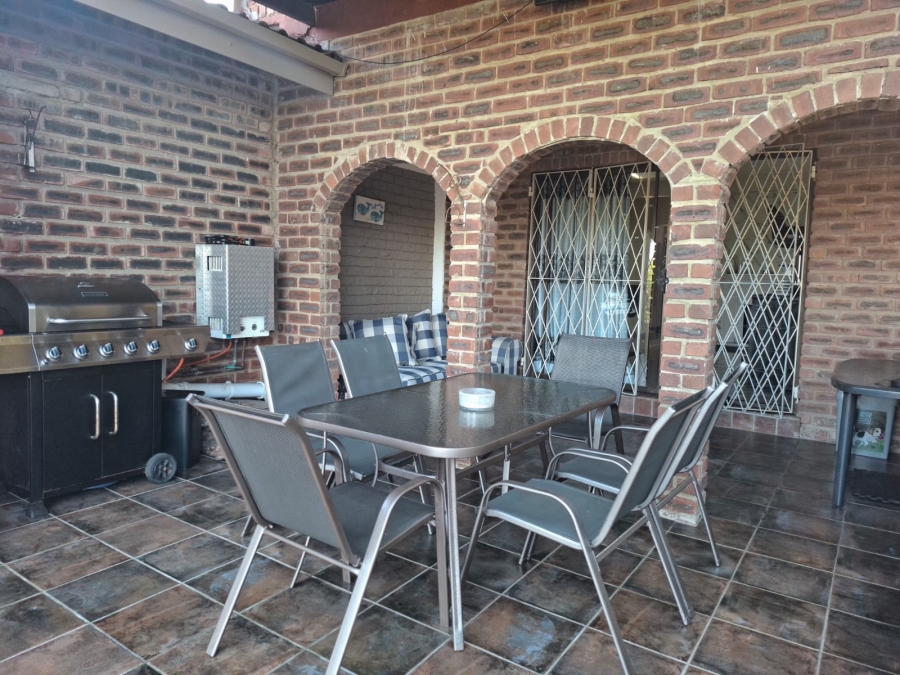 5 Bedroom Property for Sale in Ramsgate KwaZulu-Natal
