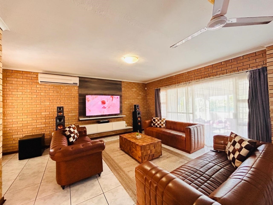 3 Bedroom Property for Sale in Meer En See KwaZulu-Natal