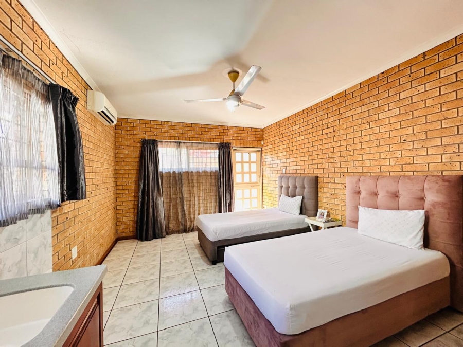 3 Bedroom Property for Sale in Meer En See KwaZulu-Natal