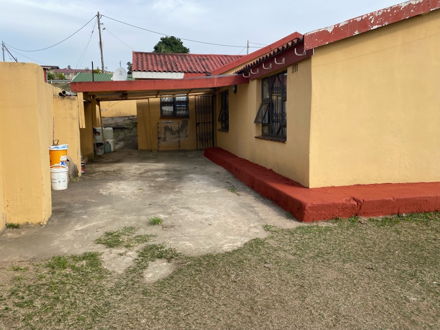 4 Bedroom Property for Sale in Umlazi L KwaZulu-Natal