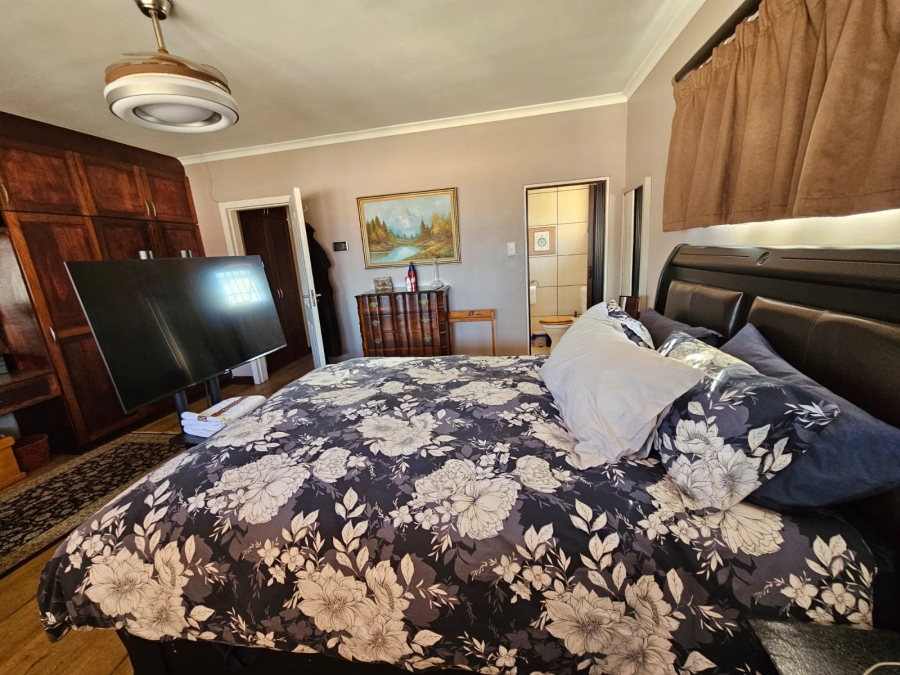 10 Bedroom Property for Sale in Amanzimtoti KwaZulu-Natal