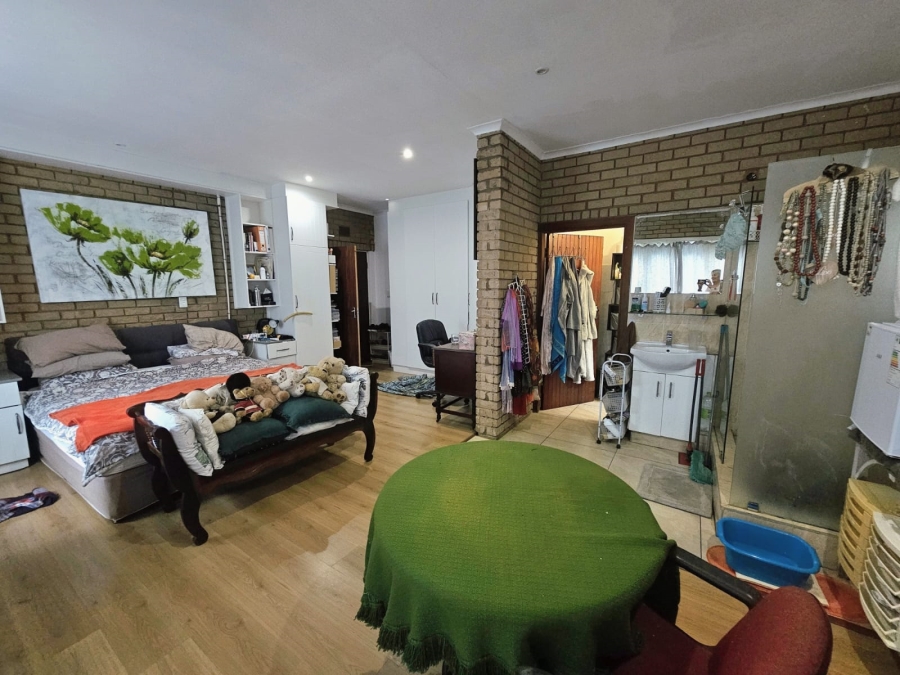 To Let 4 Bedroom Property for Rent in Amanzimtoti KwaZulu-Natal