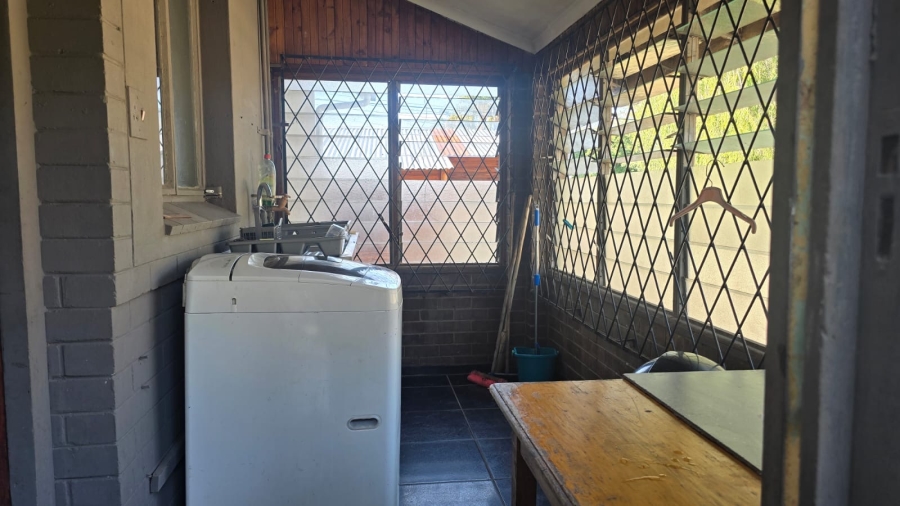 4 Bedroom Property for Sale in Lester Park KwaZulu-Natal