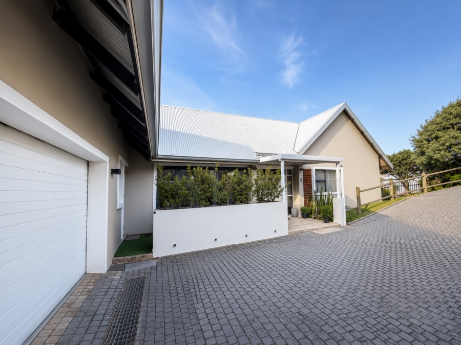 4 Bedroom Property for Sale in Salt Rock KwaZulu-Natal