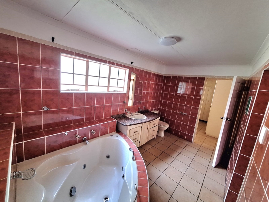 To Let 4 Bedroom Property for Rent in Newcastle Rural KwaZulu-Natal