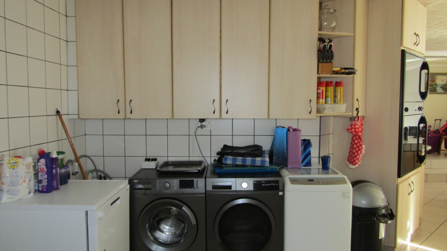 To Let 3 Bedroom Property for Rent in Amanzimtoti KwaZulu-Natal