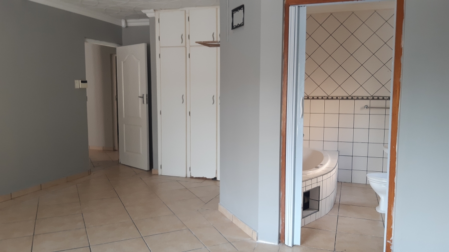 3 Bedroom Property for Sale in Amanzimtoti KwaZulu-Natal