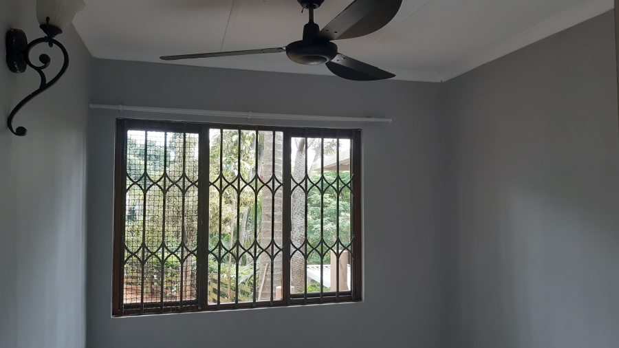 To Let 4 Bedroom Property for Rent in Amanzimtoti KwaZulu-Natal