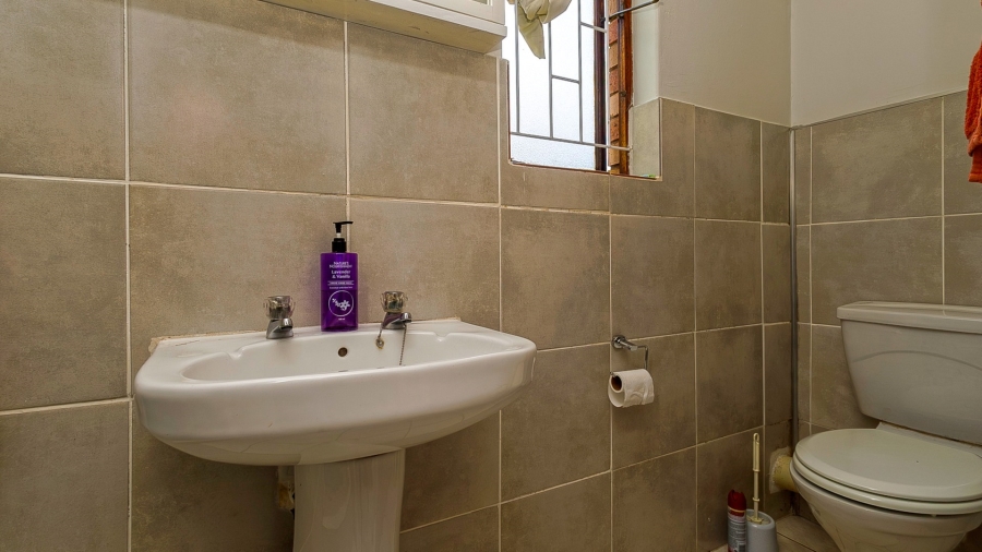 3 Bedroom Property for Sale in Waterfall KwaZulu-Natal