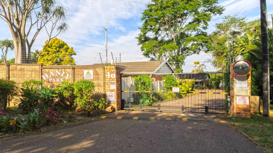 3 Bedroom Property for Sale in Waterfall KwaZulu-Natal