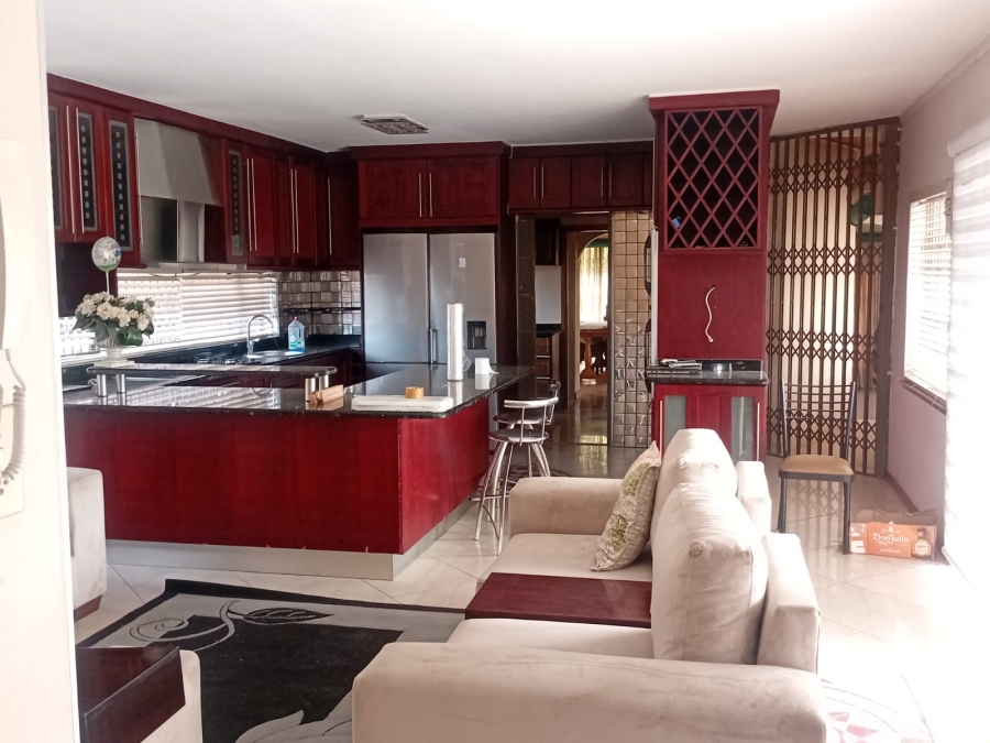 7 Bedroom Property for Sale in Isipingo Hills KwaZulu-Natal