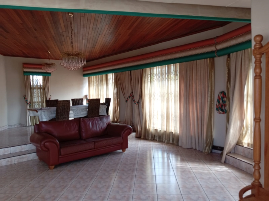 7 Bedroom Property for Sale in Isipingo Hills KwaZulu-Natal