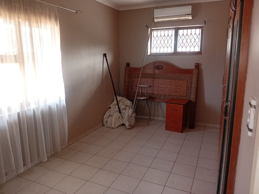 7 Bedroom Property for Sale in Isipingo Hills KwaZulu-Natal