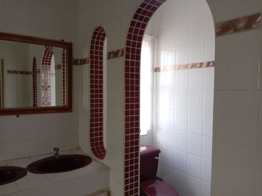 7 Bedroom Property for Sale in Isipingo Hills KwaZulu-Natal