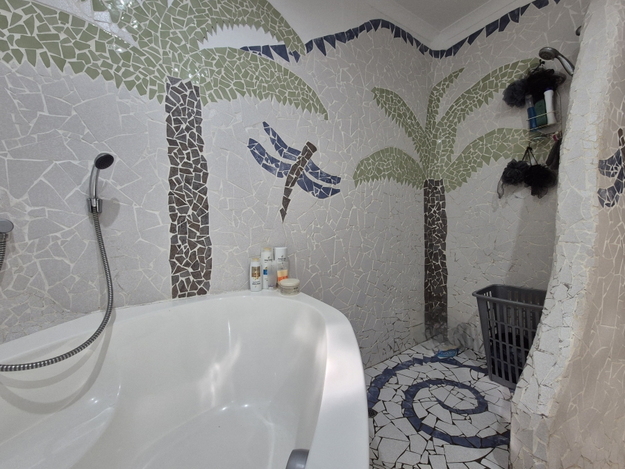4 Bedroom Property for Sale in Westbrook KwaZulu-Natal