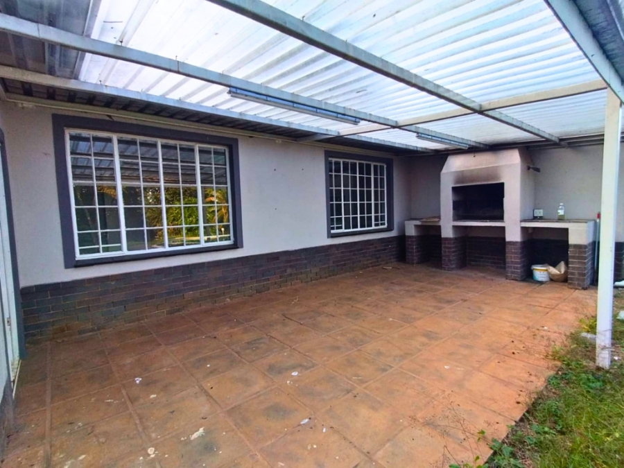4 Bedroom Property for Sale in Chase Valley Heights KwaZulu-Natal