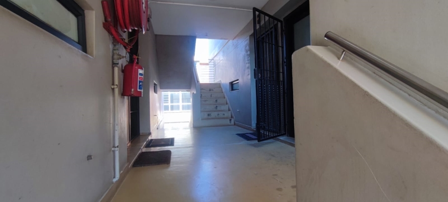 2 Bedroom Property for Sale in Essenwood KwaZulu-Natal