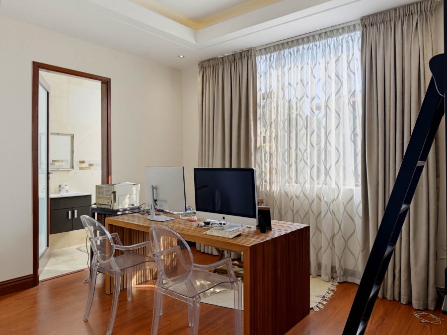 5 Bedroom Property for Sale in Ballito Central KwaZulu-Natal