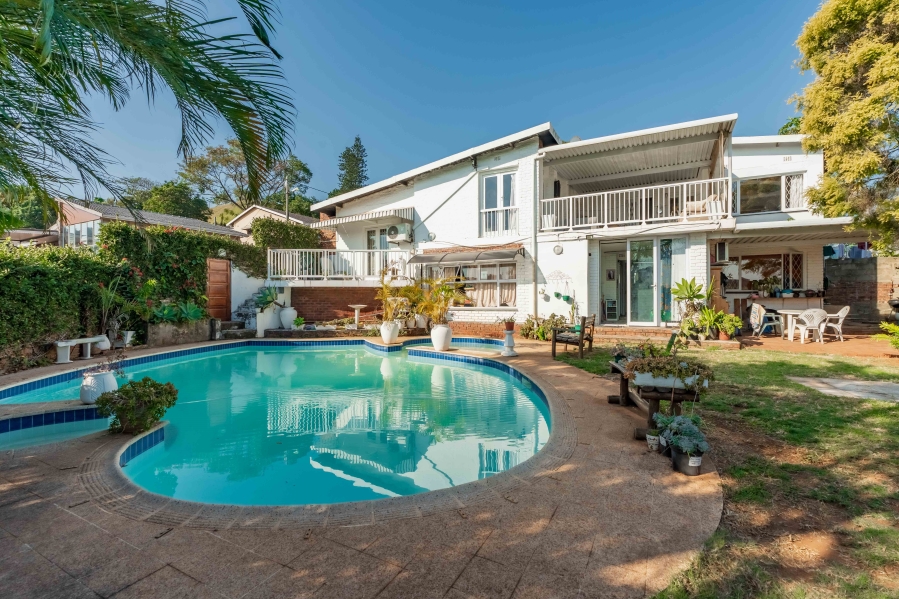 6 Bedroom Property for Sale in Glenmore KwaZulu-Natal