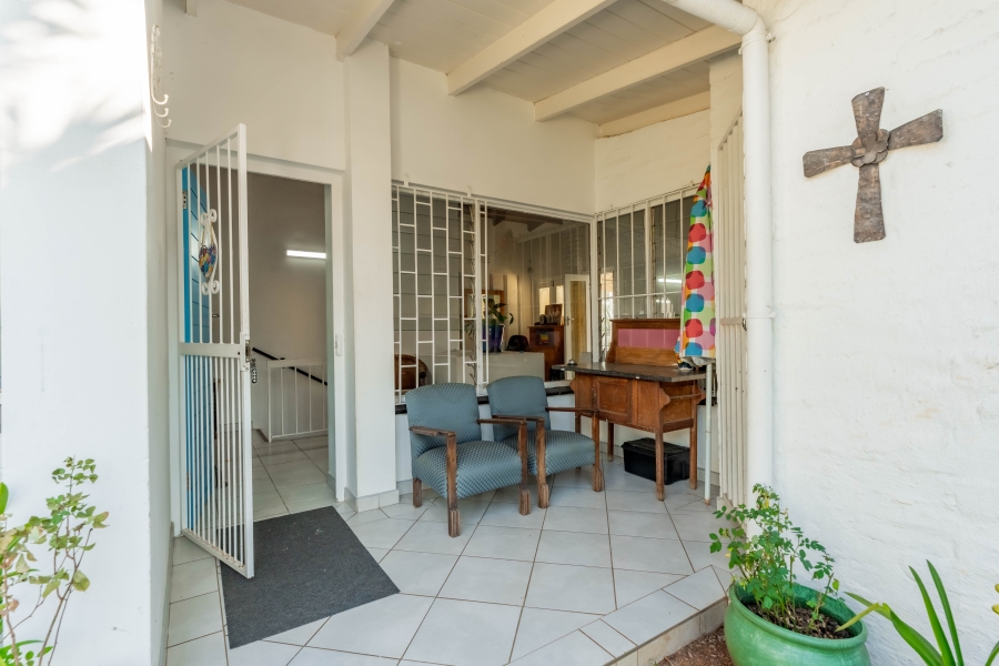 6 Bedroom Property for Sale in Glenmore KwaZulu-Natal