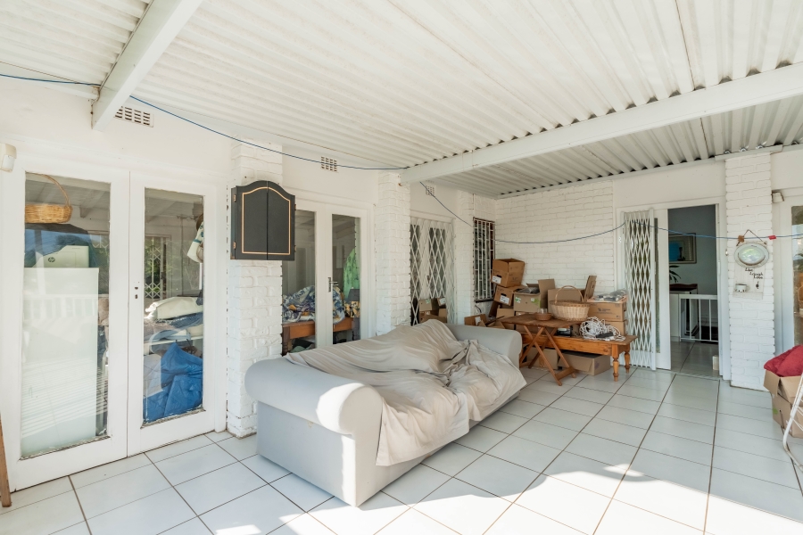 6 Bedroom Property for Sale in Glenmore KwaZulu-Natal