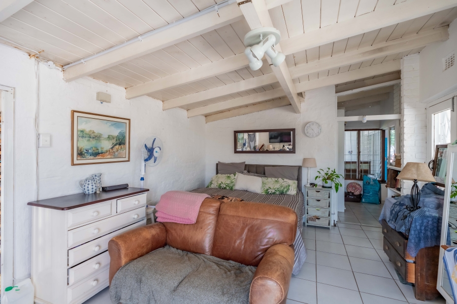 6 Bedroom Property for Sale in Glenmore KwaZulu-Natal