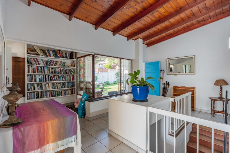 6 Bedroom Property for Sale in Glenmore KwaZulu-Natal