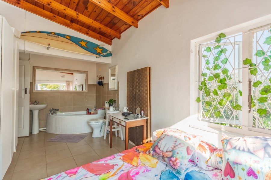 6 Bedroom Property for Sale in Glenmore KwaZulu-Natal
