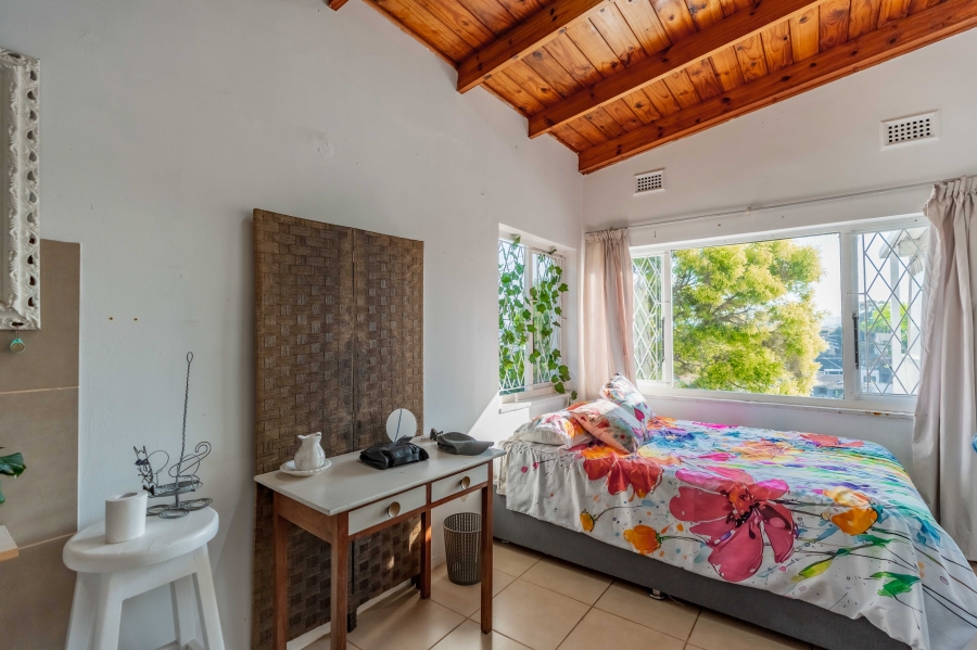 6 Bedroom Property for Sale in Glenmore KwaZulu-Natal