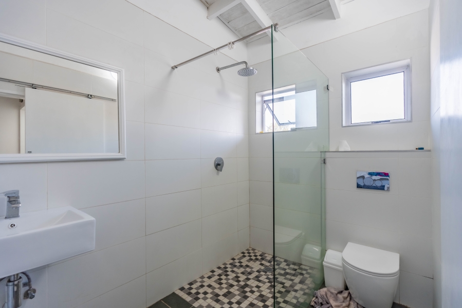 6 Bedroom Property for Sale in Glenmore KwaZulu-Natal
