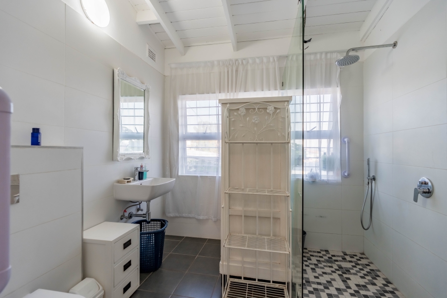 6 Bedroom Property for Sale in Glenmore KwaZulu-Natal