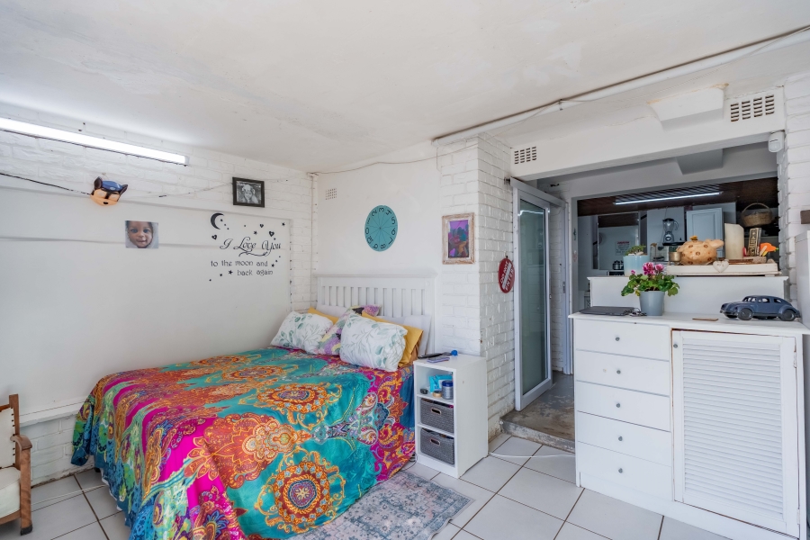 6 Bedroom Property for Sale in Glenmore KwaZulu-Natal