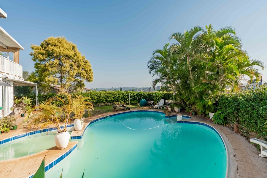 6 Bedroom Property for Sale in Glenmore KwaZulu-Natal
