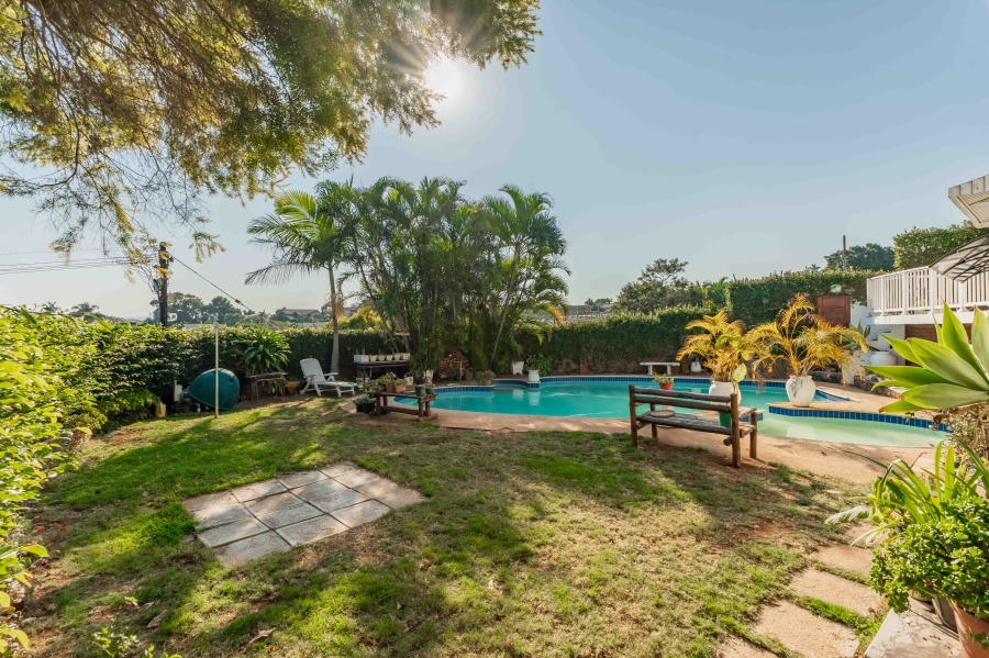 6 Bedroom Property for Sale in Glenmore KwaZulu-Natal