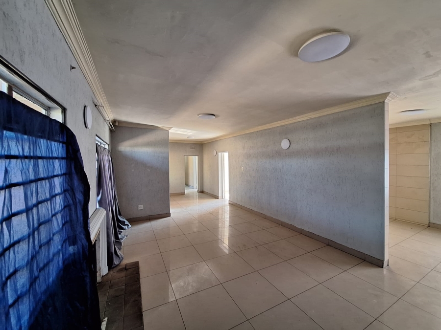 To Let 4 Bedroom Property for Rent in Newcastle KwaZulu-Natal