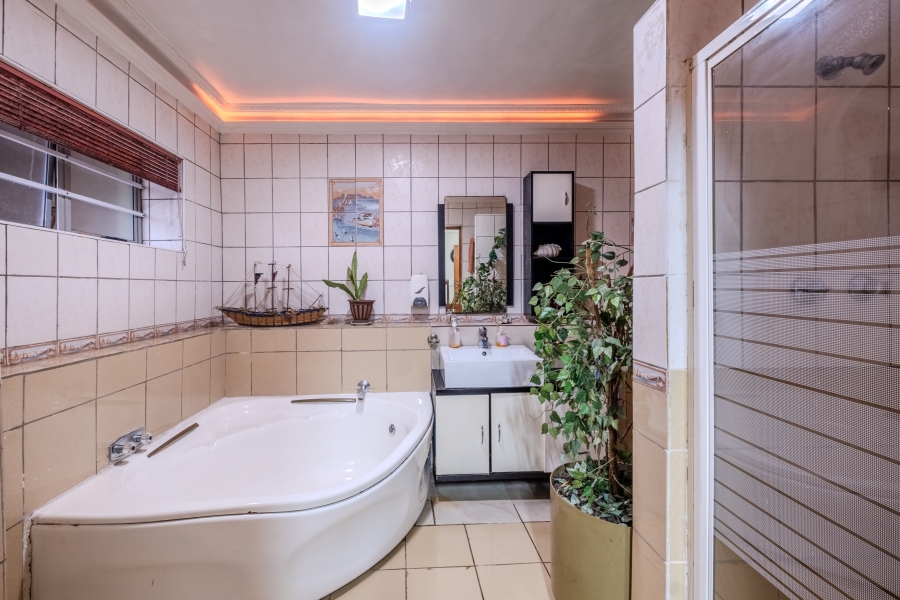 4 Bedroom Property for Sale in La Lucia KwaZulu-Natal