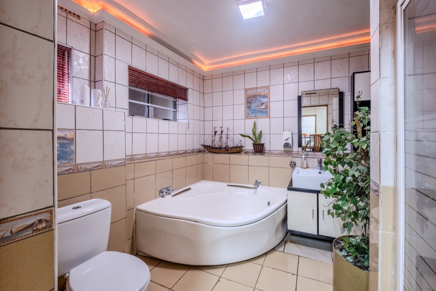 4 Bedroom Property for Sale in La Lucia KwaZulu-Natal